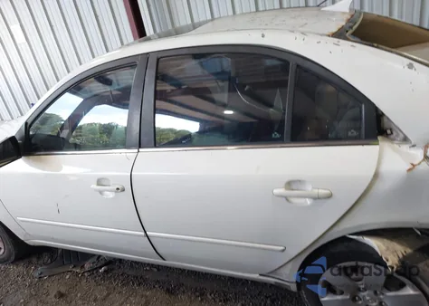 2009 Hyundai Sonata Gls z USA, uszkodzony, nr VIN 5NPET46C39H462204